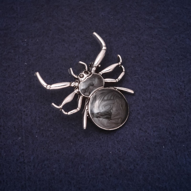 Broche Araignée 40×40 mm, strass, émail noir, métal argenté
