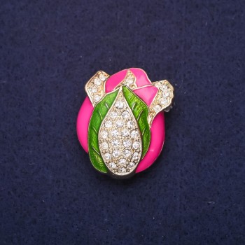 Broche bouton émaillé, strass, couleur framboise, vert et blanc, 32×26 mm, métal doré
