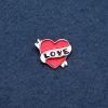 Broche «Cœur» émail rouge et métal couleur or