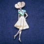 Broche-pendentif «Madame» avec nacre et halite 30 × 85 mm