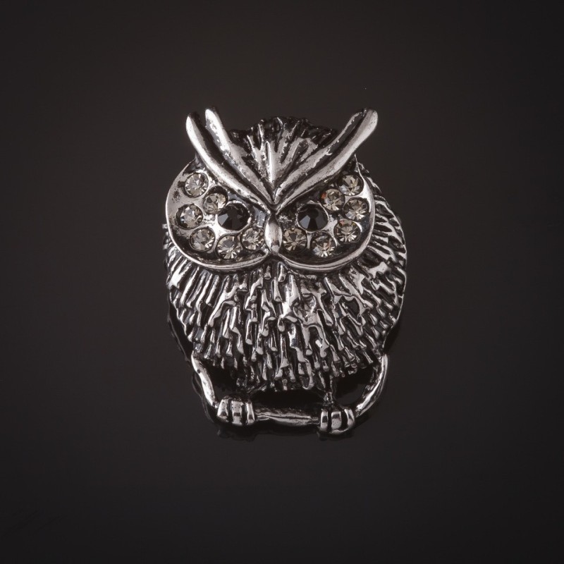 Broche chouette à strass blancs argentés 3,5 cm