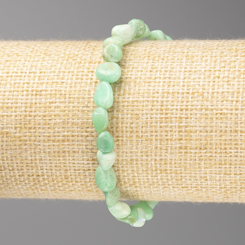 Bracelet en chrysoprase facettée, diamètre 8×10 mm+- sur élastique, longueur 18 cm+