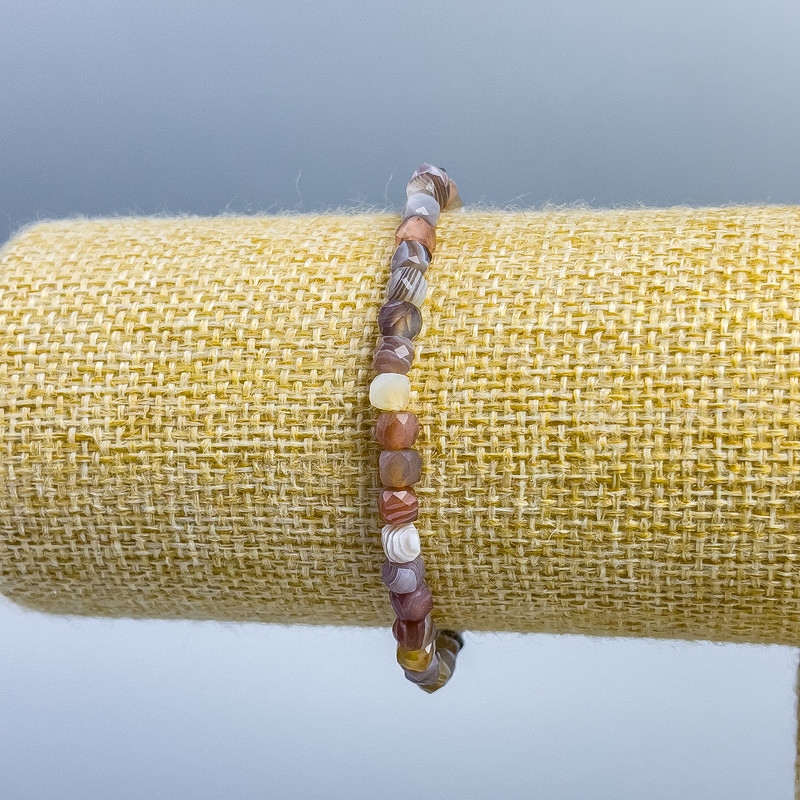 Bracelet en agate du Botswana, cube facetté, diamètre 4×4 mm, longueur 18 cm (élastique)