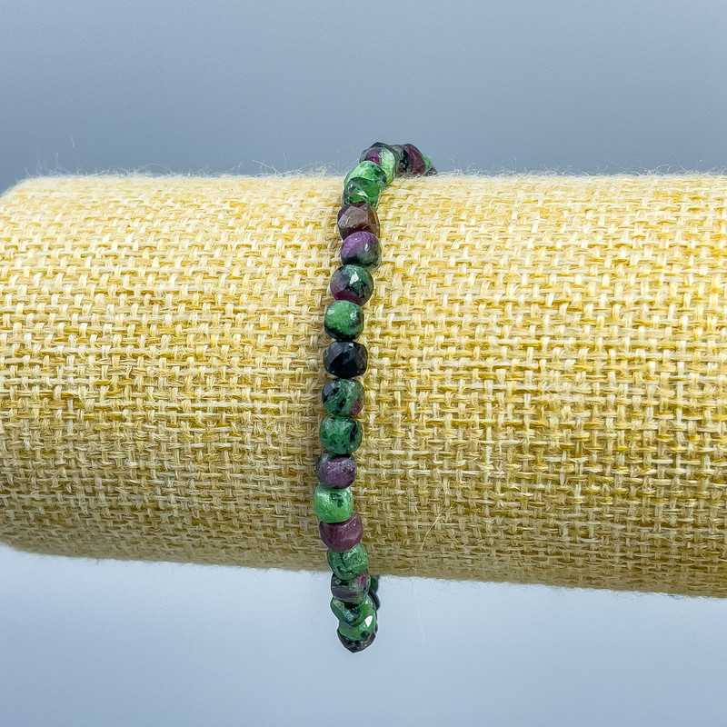 Bracelet en zoïsite naturelle, cubes facettés de 4×4 mm, longueur 18 cm (élastique)