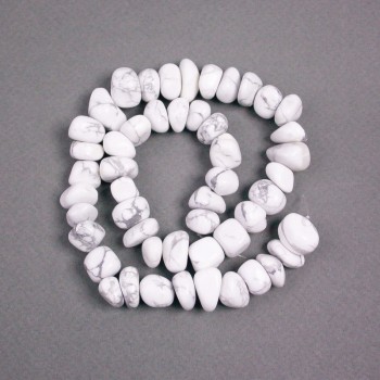 Perles d'howlite sur fil – pierre naturelle, forme galet, assortiment de tailles, diamètre 14×10–11×8 mm, longueur environ 39 cm